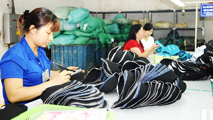 Các doanh nghiệp giảm một phần chi phí sản xuất, kinh doanh nhờ giảm thuế.Ảnh: NAM ANH Các doanh nghiệp giảm một phần chi phí sản xuất, kinh doanh nhờ giảm thuế.Ảnh: NAM ANH