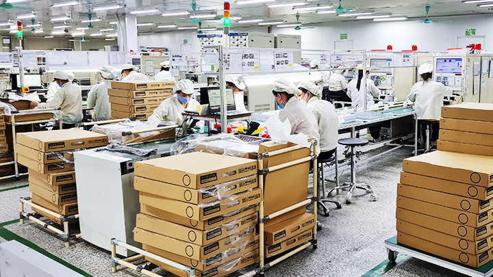 Tăng lương tối thiểu vùng nhằm chia sẻ bớt khó khăn cho người lao động.