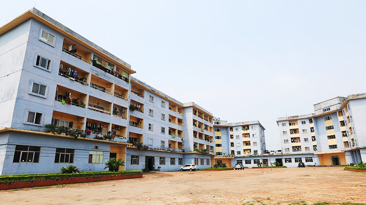 Khu nhà ở công nhân tại Khu công nghiệp Thăng Long (Hà Nội). Khu nhà ở công nhân tại Khu công nghiệp Thăng Long (Hà Nội).