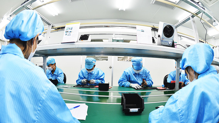 Việt Nam hiện là điểm đến hấp dẫn của các nhà đầu tư công nghệ cao. Ảnh: HẢI HÀ