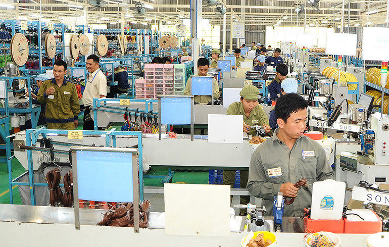 Các doanh nghiệp tập trung khôi phục sản xuất, kinh doanh để đáp ứng nhu cầu thị trường. Ảnh: BẮC SƠN Các doanh nghiệp tập trung khôi phục sản xuất, kinh doanh để đáp ứng nhu cầu thị trường. Ảnh: BẮC SƠN