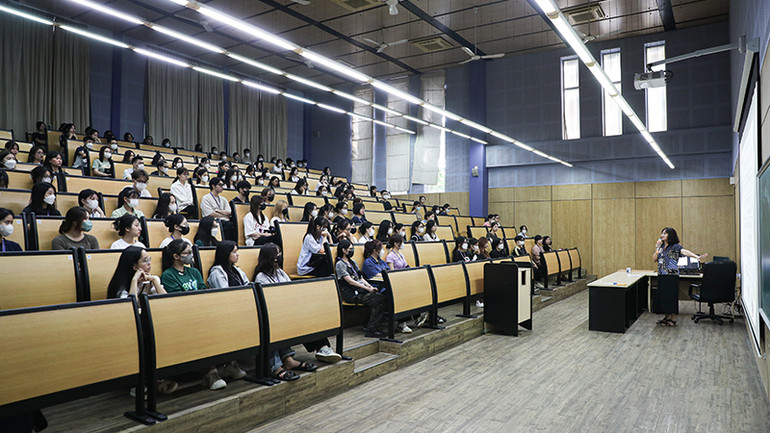 Tiết học của sinh viên Trường đại học Thăng Long. (Ảnh SƠN TÙNG) Tiết học của sinh viên Trường đại học Thăng Long. (Ảnh SƠN TÙNG)