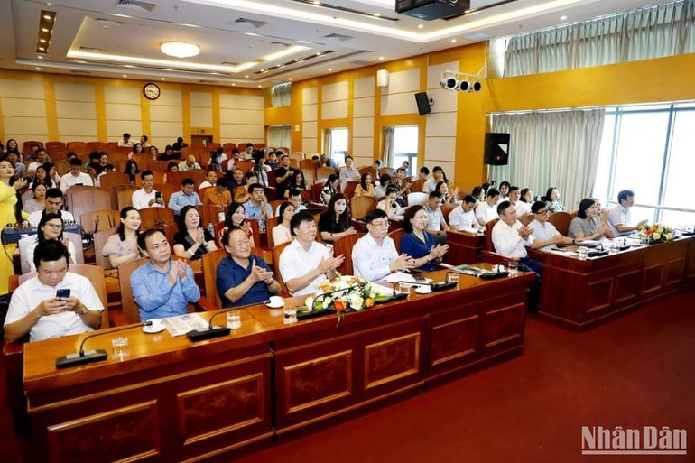 Toàn cảnh Họp báo thông tin về Chương trình Tự hào Nông dân Việt Nam năm 2023. Toàn cảnh Họp báo thông tin về Chương trình Tự hào Nông dân Việt Nam năm 2023.