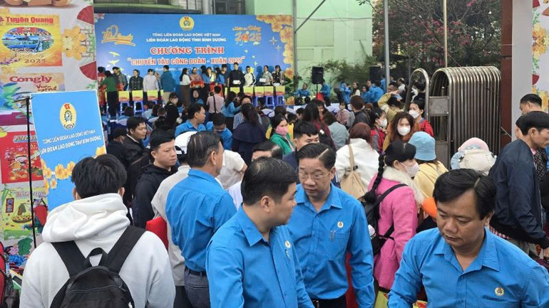 Chương trình lễ xuất phát “Chuyến tàu Công đoàn-Xuân 2025”.