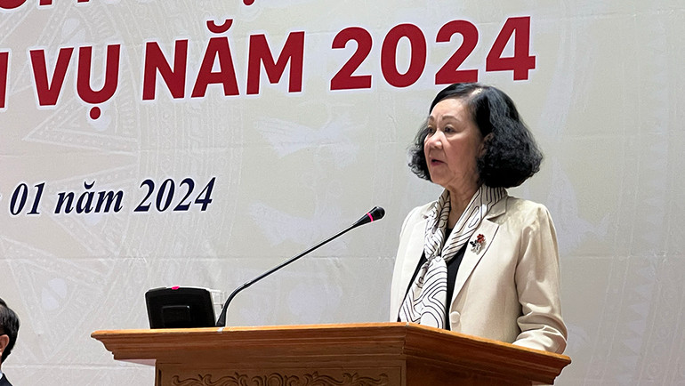 Đồng chí Trương Thị Mai, Ủy viên Bộ Chính trị, Thường trực Ban Bí thư, Trưởng Ban Tổ chức Trung ương phát biểu chỉ đạo Hội nghị.