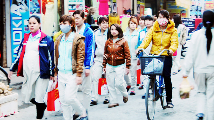 Tết của người lao động tại Khu công nghiệp Bắc Thăng Long. Ảnh: NGUYỆT ANH