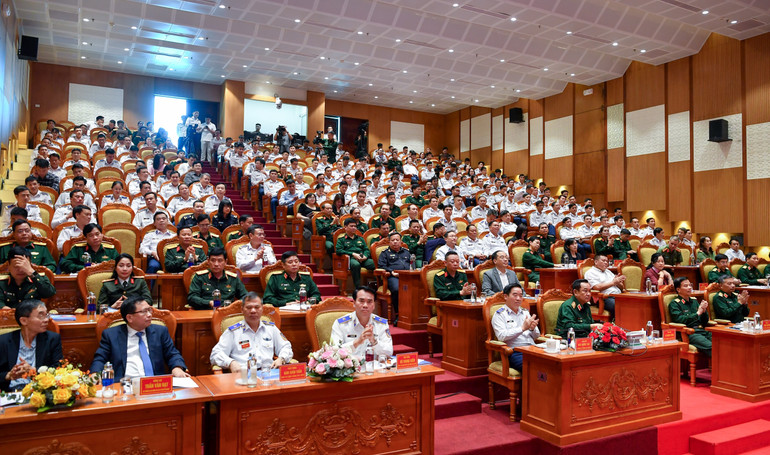 Quang cảnh hội nghị.