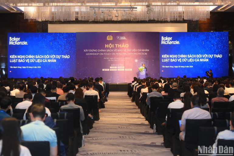 Quang cảnh buổi hội thảo. Quang cảnh buổi hội thảo.