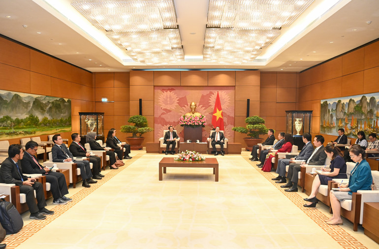 Quang cảnh buổi tiếp. (Ảnh: DUY LINH)