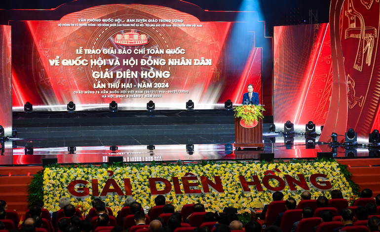 Đồng chí Trần Thanh Mẫn khẳng định, các tác phẩm tham dự Giải Diên Hồng lần thứ 2 đều công phu, phong phú về đề tài, sắc sảo về nội dung, đa dạng về phong cách và hiện đại về phương tiện làm báo.