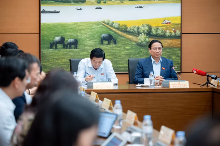 Thủ tướng Phạm Minh Chính tại buổi làm việc.