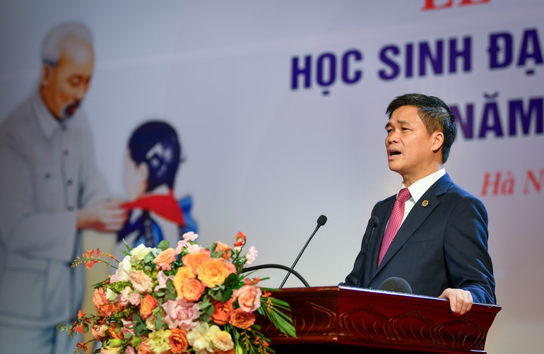 Đồng chí Ngọ Duy Hiểu phát biểu tại Lễ tuyên dương.