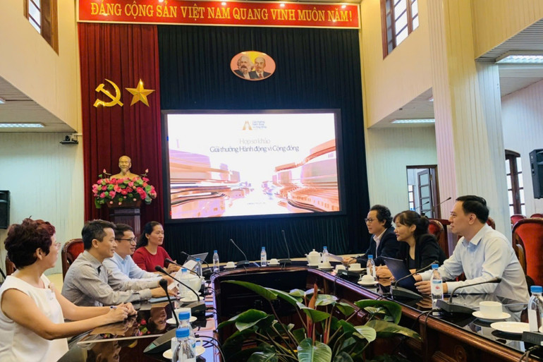 Ban Sơ khảo Giải thưởng Human Act Prize 2024.