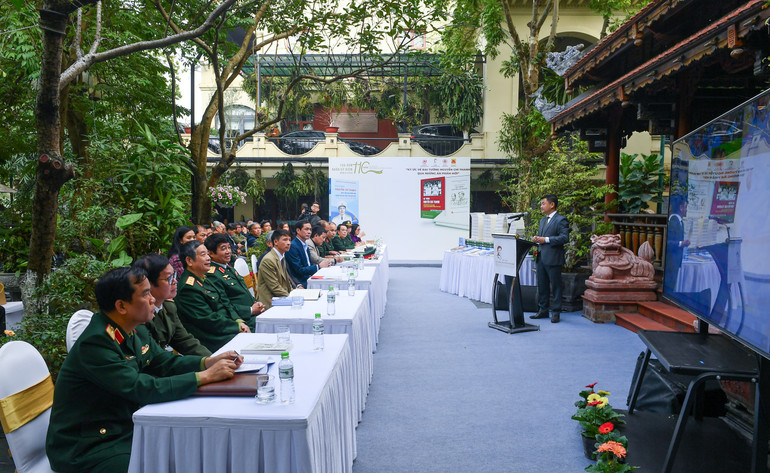 Quang cảnh buổi toạ đàm. Quang cảnh buổi toạ đàm.