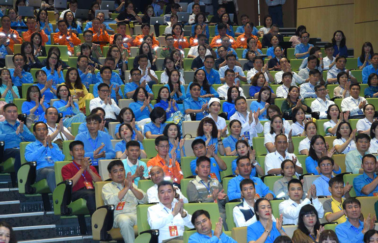 Quang cảnh Diễn đàn.