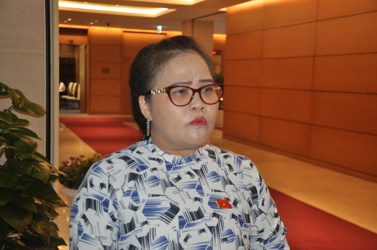 Đại biểu Nguyễn Thị Sửu trao đổi với phóng viên liên quan đến vụ việc đau lòng tại Thái Bình.