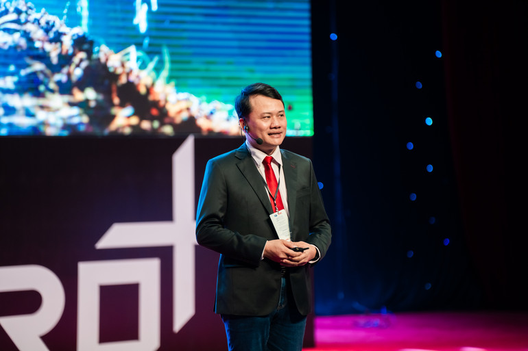 Ông Trần Bằng Việt - Chuyên gia tư vấn cấp cao, Tổng giám đốc điều hành Đông A Solutions, đã đặt ra một câu hỏi mang tính thời đại: Làm thế nào để doanh nghiệp vừa phát triển mạnh mẽ, vừa đáp ứng những đòi hỏi ngày càng cao về bền vững?