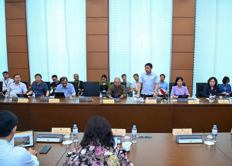 Theo Bộ trưởng Nguyễn Văn Thắng, Dự kiến, toàn bộ khu vực cao tốc bắc-nam phía đông sẽ có 36 trạm dừng nghỉ. (Ảnh: DUY LINH)