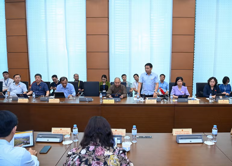 Theo Bộ trưởng Nguyễn Văn Thắng, Dự kiến, toàn bộ khu vực cao tốc bắc-nam phía đông sẽ có 36 trạm dừng nghỉ. (Ảnh: DUY LINH)