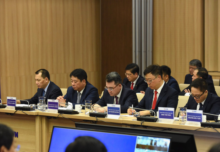 Đại diện lãnh đạo các bộ, ban ngành tham dự hội nghị. (Ảnh: Trần Hải)