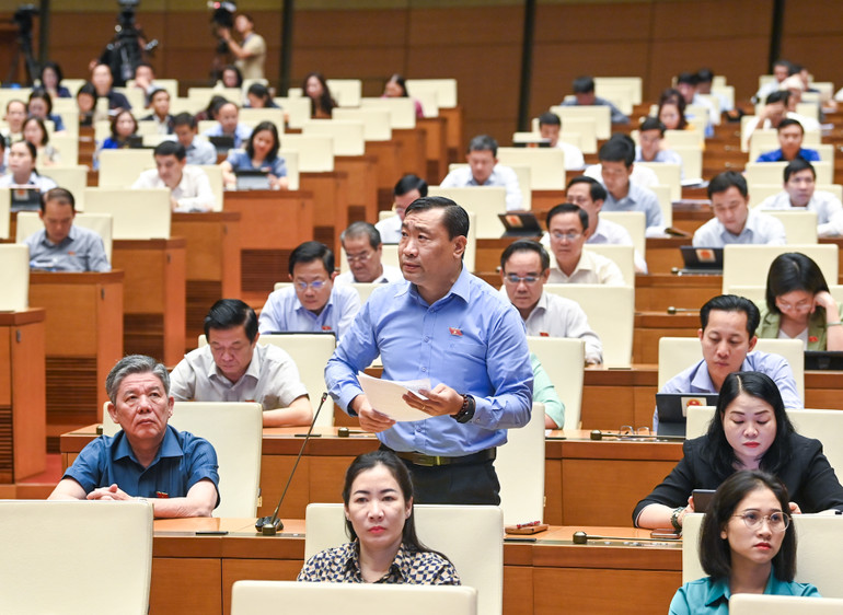 Đại biểu Thạch Phước Bình (đoàn Trà Vinh) bày tỏ băn khoăn với chỉ tiêu giảm cung về ma túy.