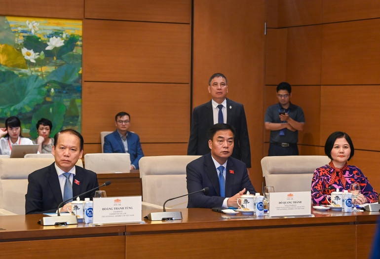 Quang cảnh buổi tiếp. (Ảnh: DUY LINH)