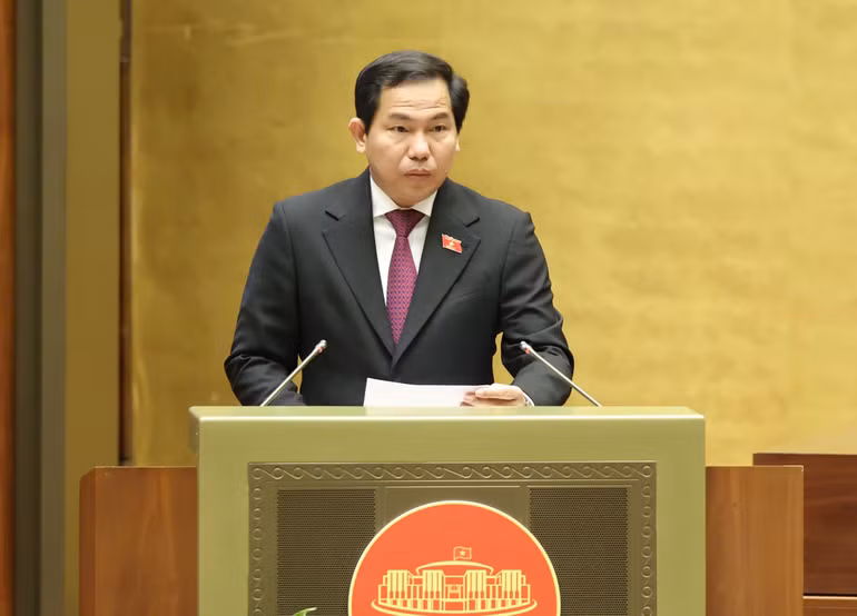 Thay mặt cơ quan thẩm tra, Chủ nhiệm Ủy ban Tài chính, Ngân sách Lê Quang Mạnh cho biết, Ủy ban Tài chính, Ngân sách cơ bản tán thành với Tờ trình của Chính phủ về sự cần thiết ban hành Luật Quản lý và đầu tư vốn nhà nước tại doanh nghiệp thay thế Luật Quản lý, sử dụng vốn nhà nước đầu tư vào sản xuất, kinh doanh tại doanh nghiệp (Luật số 69).