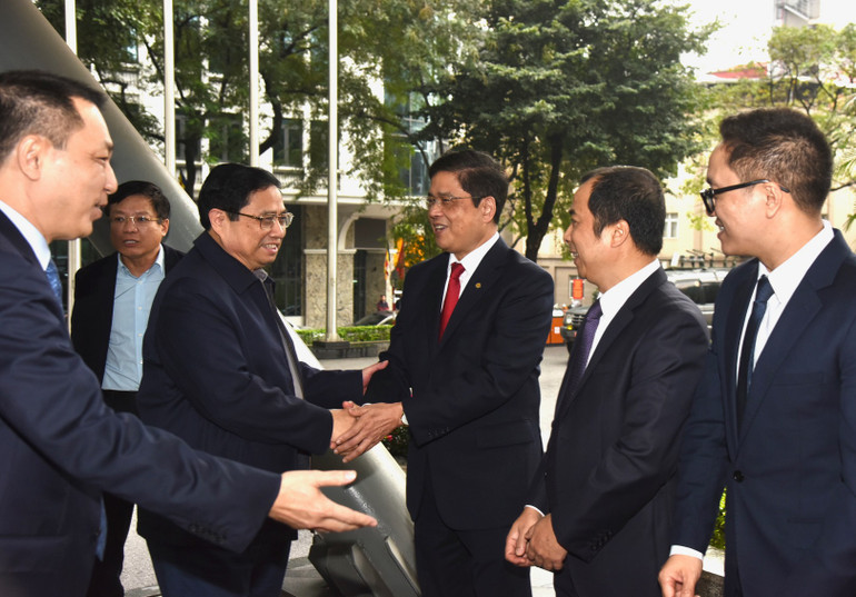 Thủ tướng Phạm Minh Chính đến dự và chỉ đạo hội nghị. (Ảnh: Trần Hải)