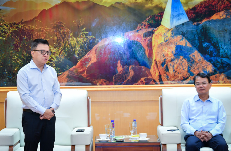 Đồng chí Lê Quốc Minh, Ủy viên Trung ương Đảng, Tổng Biên tập Báo Nhân Dân, Phó Trưởng Ban Tuyên giáo Trung ương, Chủ tịch Hội Nhà báo Việt Nam phát biểu tại sự kiện.