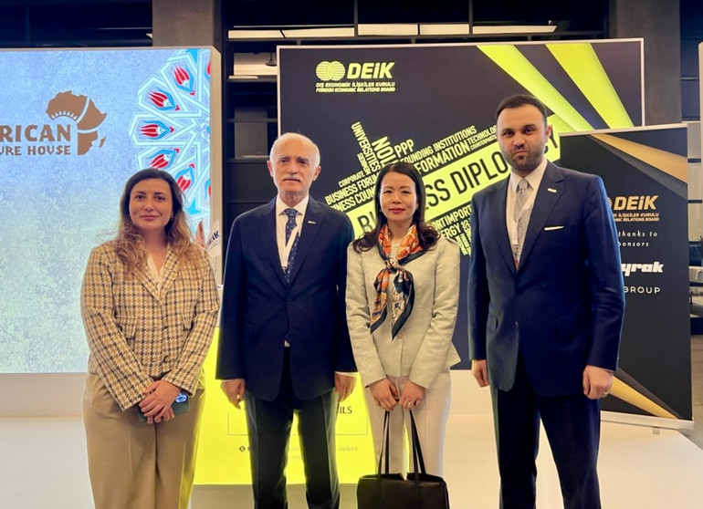 Thứ trưởng Nguyễn Minh Hằng làm việc với Chủ tịch Ủy ban Kinh tế đối ngoại Thổ Nhĩ Kỳ (DEIK) Nail Olpak.