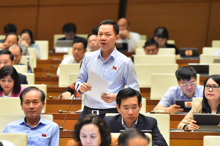 Đồng tình, đại biểu Trịnh Xuân An (Đồng Tháp) nhận định, dự thảo Nghị quyết đã có đủ các cơ sở chính trị, pháp lý, thực tế như Tờ trình và Báo cáo thẩm tra.