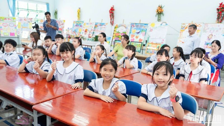 Thông qua các tác động của dự án, trẻ em và thanh thiếu niên, đặc biệt là trẻ em thuộc các gia đình có hoàn cảnh khó khăn trên địa bàn, chương trình hoạt động sẽ được bảo đảm một môi trường học tập an toàn và hòa nhập.