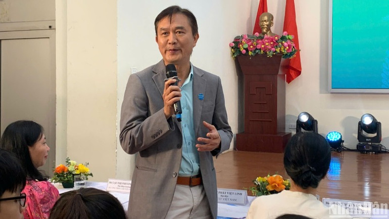 Ông Lý Phát Việt Linh, Đại diện UNICEF chia sẻ, cuộc thi hùng biện tiếng Anh dành cho trẻ em về Phòng, chống thiên tai và thích ứng biến đổi khí hậu là nơi để những trí tuệ trẻ trên khắp Việt Nam cùng nhau góp tiếng nói và hành động để giải quyết một trong những thách thức cấp bách nhất của nhân loại.