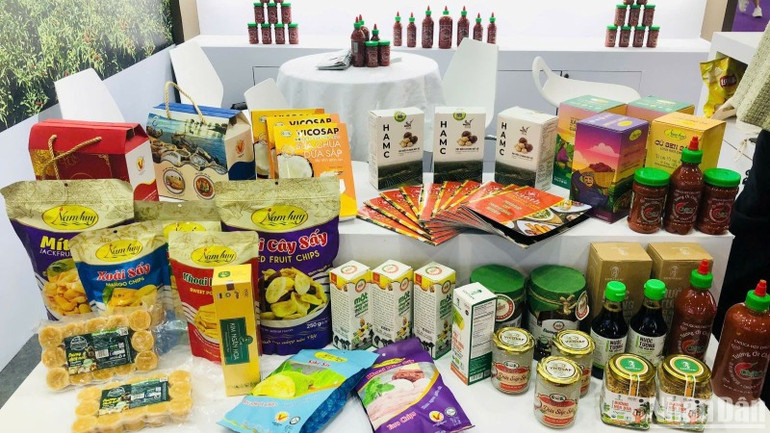 Khu gian hàng Việt Nam tại Hội chợ Canton Fair năm nay quy tụ 10 doanh nghiệp lớn chuyên sản xuất các sản phẩm thế mạnh, có tiềm năng xuất khẩu, năng lực cạnh tranh.