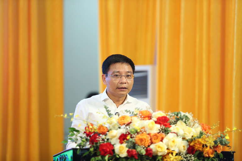 Bộ trưởng Giao thông vận tải Nguyễn Văn Thắng phát biểu tại hội nghị. (Ảnh: Bộ GTVT)
