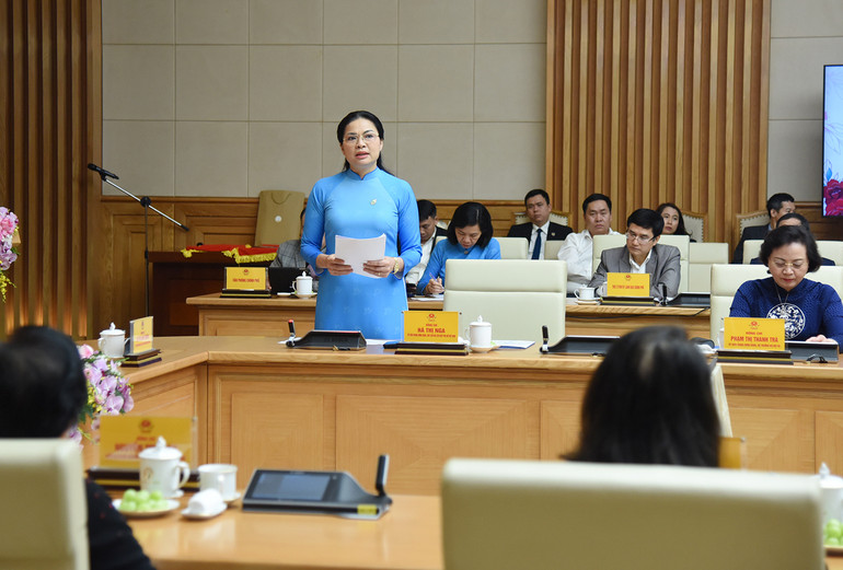 Chủ tịch Hội Liên hiệp Phụ nữ Việt Nam Hà Thị Nga. Chủ tịch Hội Liên hiệp Phụ nữ Việt Nam Hà Thị Nga.