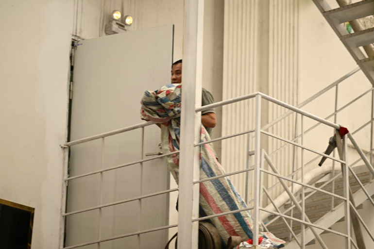 Cảnh sát đã tiếp cận hiện trường vụ cháy tại tầng 3 qua lối cầu thang thoát hiểm.