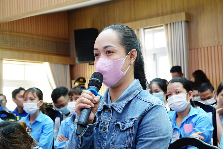 Các ý kiến cử tri đi thẳng vào những vấn đề mà người lao động đặc biệt quan tâm.