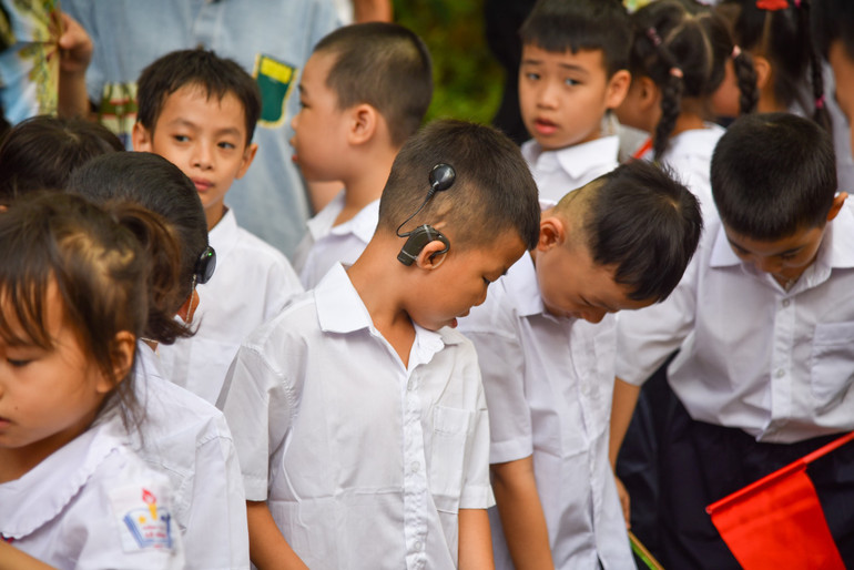 Những học sinh đặc biệt tại trường Phổ thông cơ sở Xã Đàn. (Ảnh: Nhật Quang)