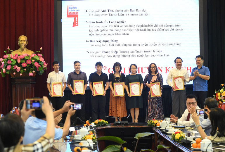 Các nhóm tác giả, đơn vị nhận giải Khuyến khích.