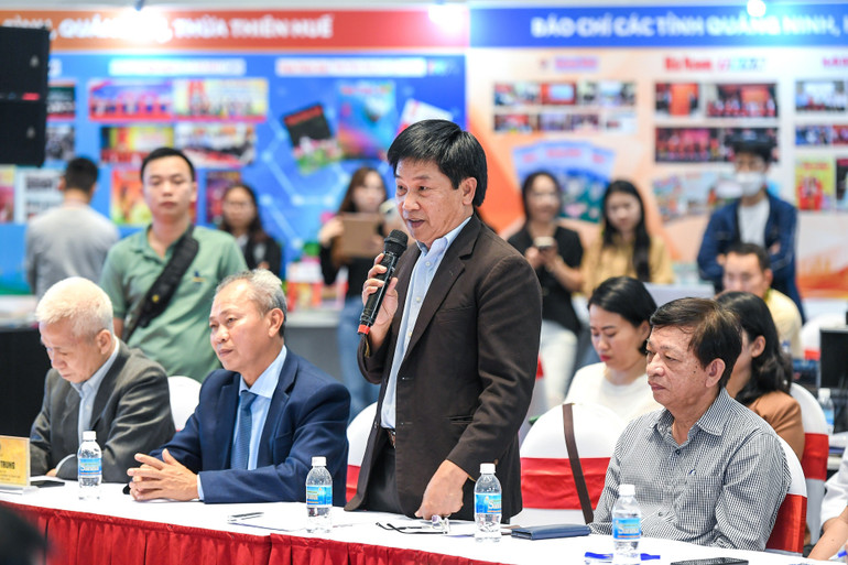 Nhà báo Lê Văn Tòa, Chủ tịch Hội Nhà báo tỉnh Lâm Đồng cho rằng, thời gian tới đây, Hội Nhà báo cần đẩy mạnh các chương trình đào tạo về phương thức làm báo hiện đại.