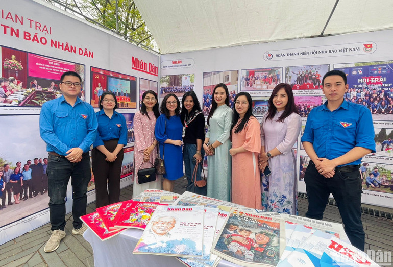 Đoàn Thanh niên Báo Nhân Dân tham gia Hội trại thanh niên năm 2023 chào mừng Hội Báo toàn quốc 2023 và 92 năm Ngày thành lập Đoàn Thanh niên Cộng sản Hồ Chí Minh.