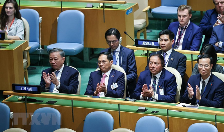 Đoàn Việt Nam tham dự Phiên thảo luận chung cấp cao Khóa 78 Đại hội đồng Liên hợp quốc. (Ảnh: Dương Giang/TTXVN)
