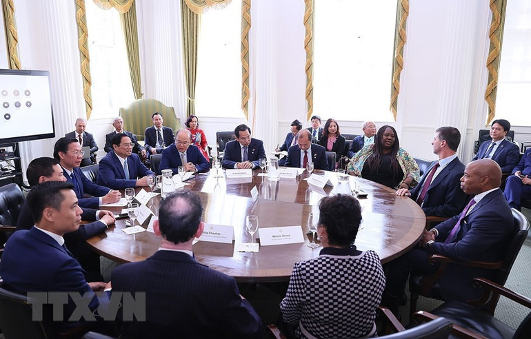 [Ảnh] Thủ tướng Phạm Minh Chính gặp Thị trưởng New York Eric Adams ảnh 7