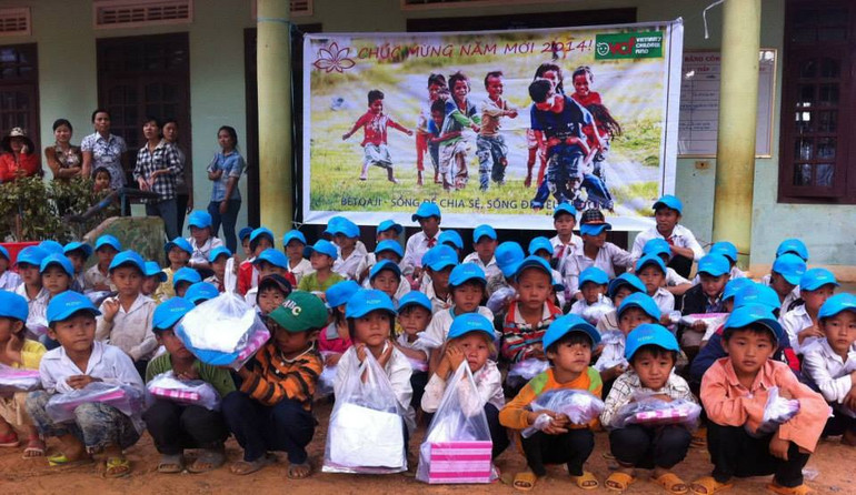 Toàn bộ tiền gây quỹ sẽ được dành để hỗ trợ các trẻ em có hoàn cảnh khó khăn.