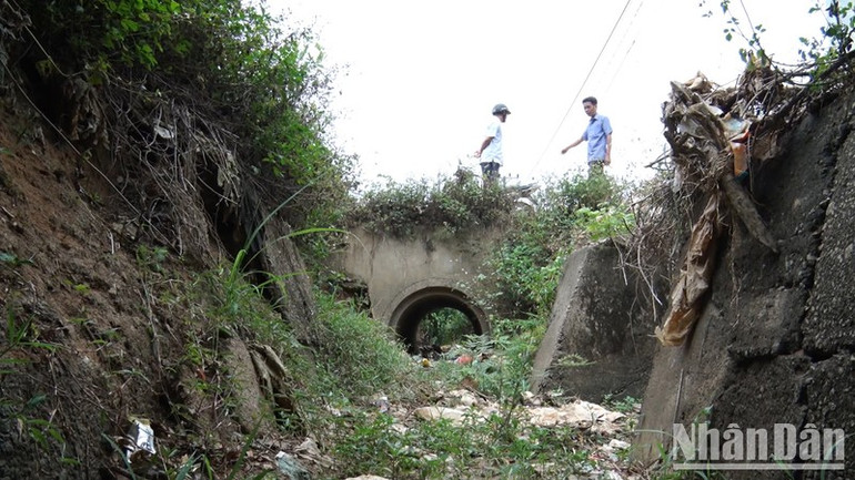 Hệ thống nước tưới tiêu tại Tây Nguyên cạn kiệt do ảnh hưởng của biến đổi khí hậu.