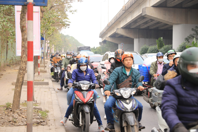 Ngày mai, 27/1, người dân sẽ có buổi làm việc đầu tiên sau kỳ nghỉ lễ kéo dài.