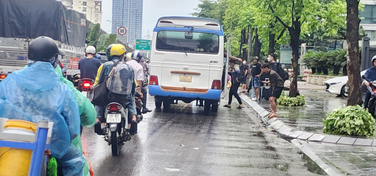 Cảnh sát giao thông đã xử lý 9.778 trường hợp vi phạm giao thông.