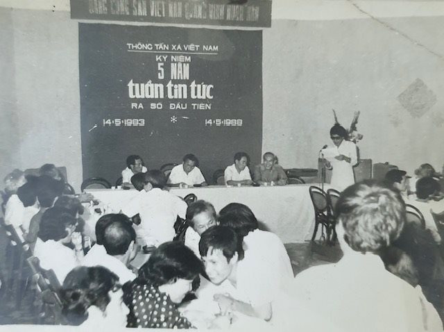 Lễ kỷ niệm 5 năm Tuần Tin tức ra số đầu tiên.