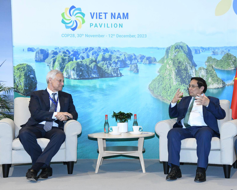 Thủ tướng Phạm Minh Chính tiếp Tổng Giám đốc Ngân hàng Standard Chartered Bill Winters.